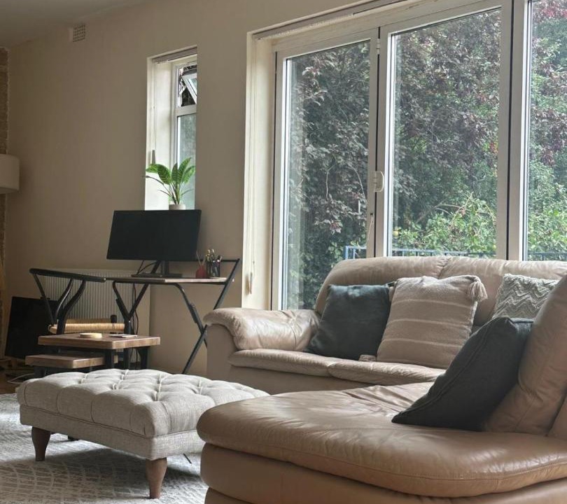 Photo of Livingroom in Hanger Hill