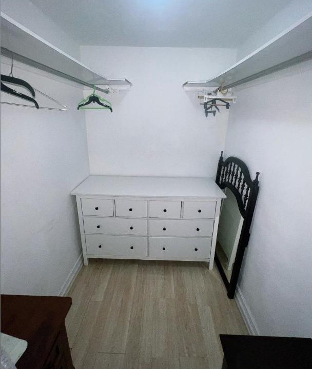 Photo of Bedroom in Golden Glades