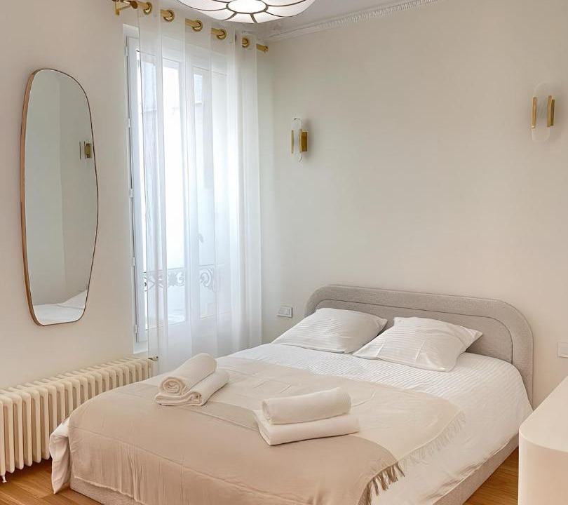 Photo of Bedroom in Chaillot
