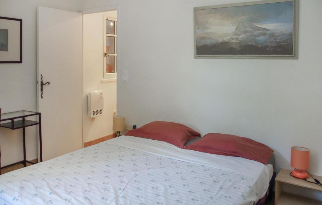 Photo of Bedroom in Caderousse