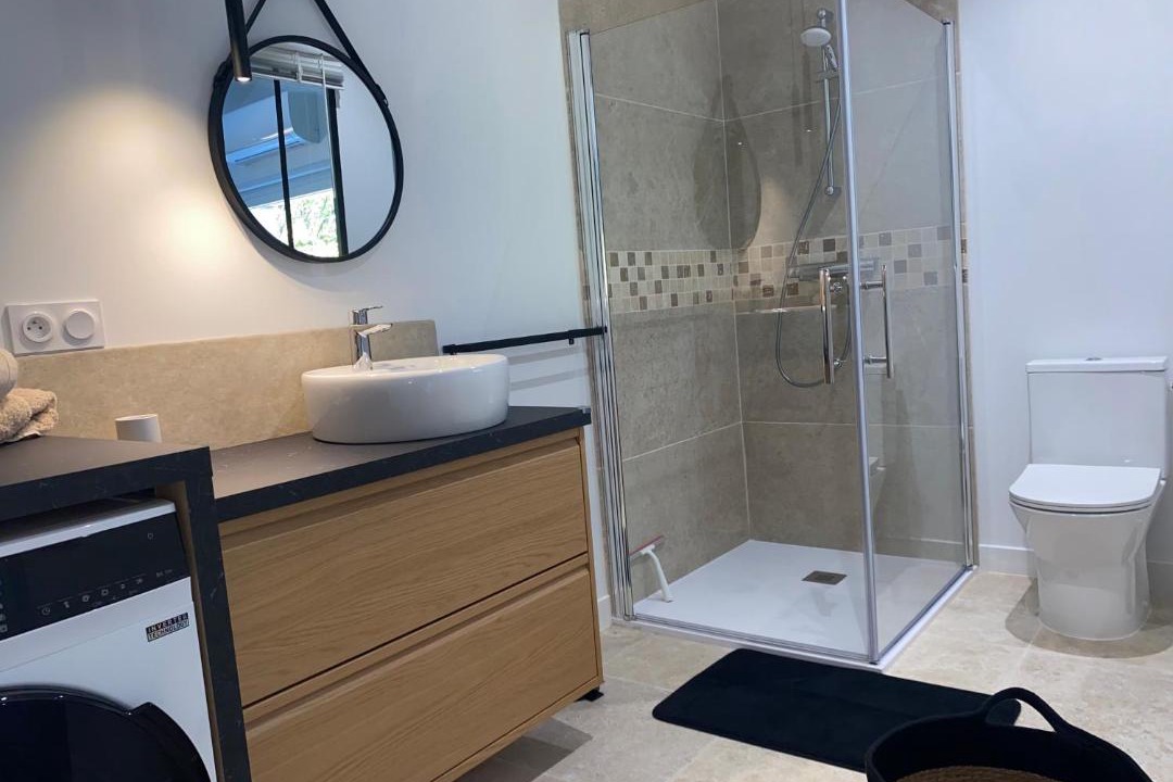 Photo of Bathroom in Leoville