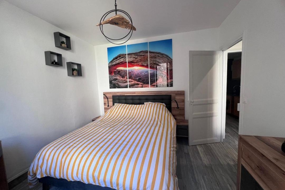 Photo of Bedroom in Nemours