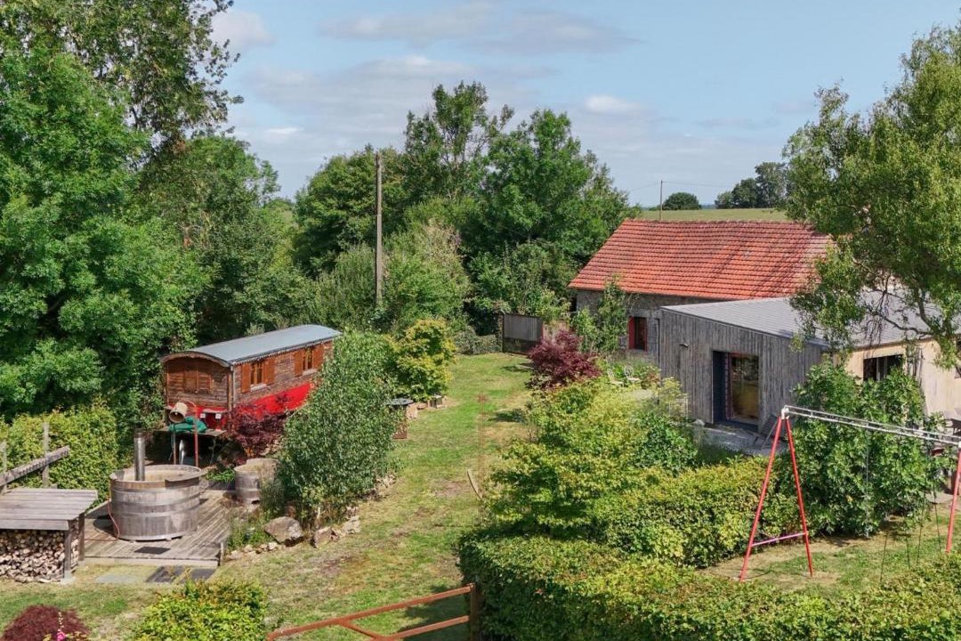 Photo of Others in La Lande-de-Goult