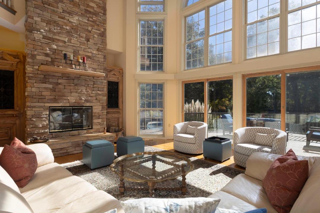 Photo of Livingroom in Unionville