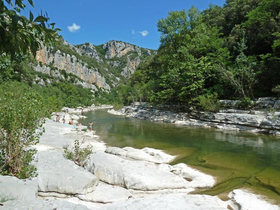 Photo of Others in Laroque