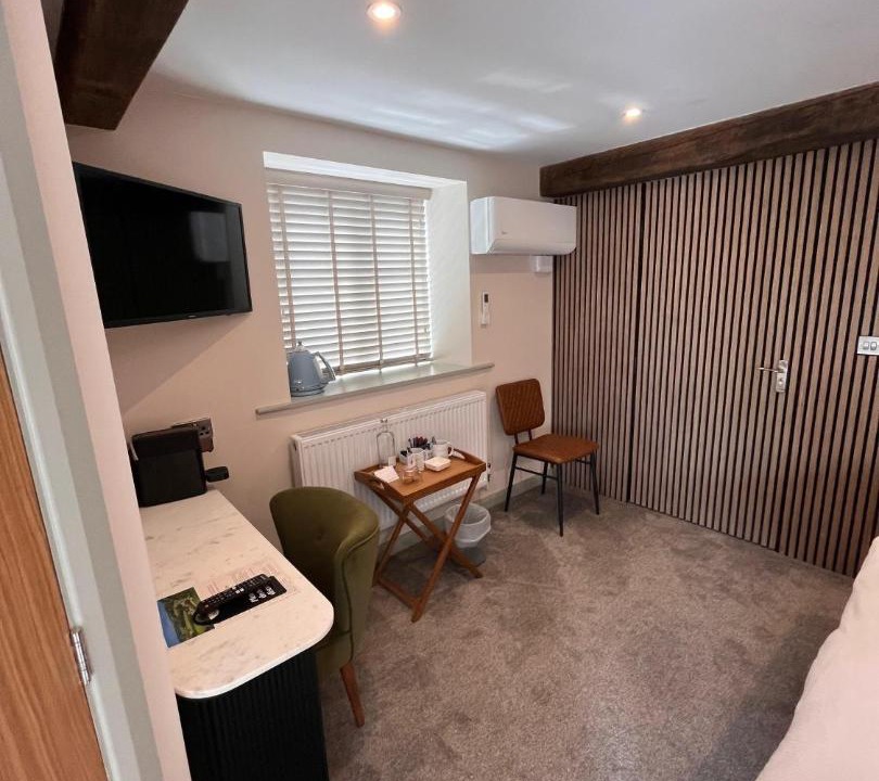 Photo of Bedroom in Bourton