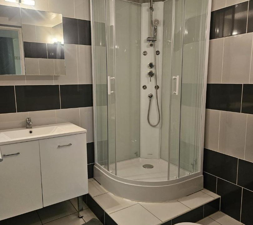 Photo of Bathroom in Alencon