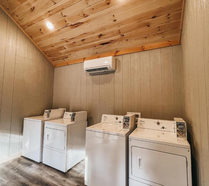 Photo of Others in Hartwell