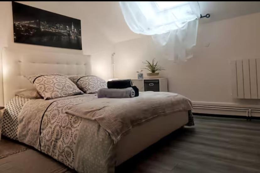 Photo of Bedroom in Varennes-Vauzelles