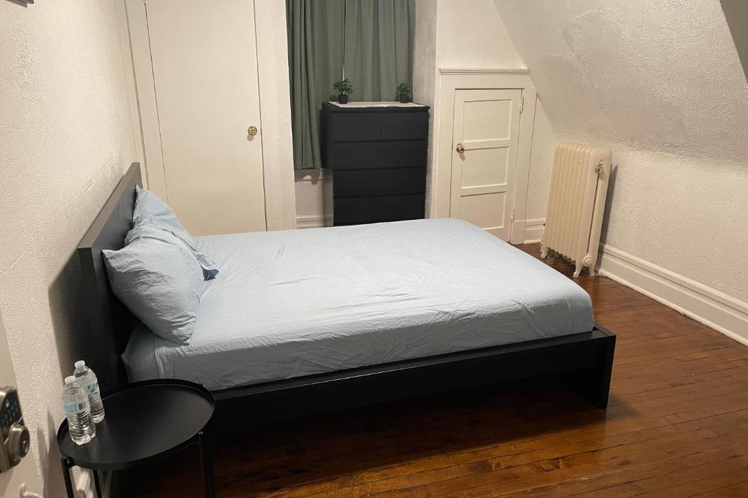 Photo of Bedroom in South Side