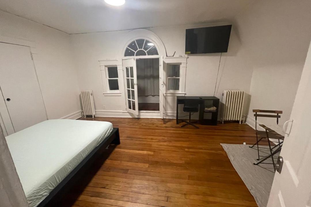 Photo of Bedroom in South Side