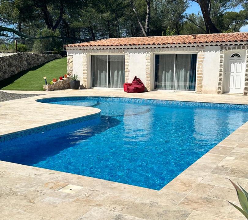 Photo of Others in Bouc-Bel-Air