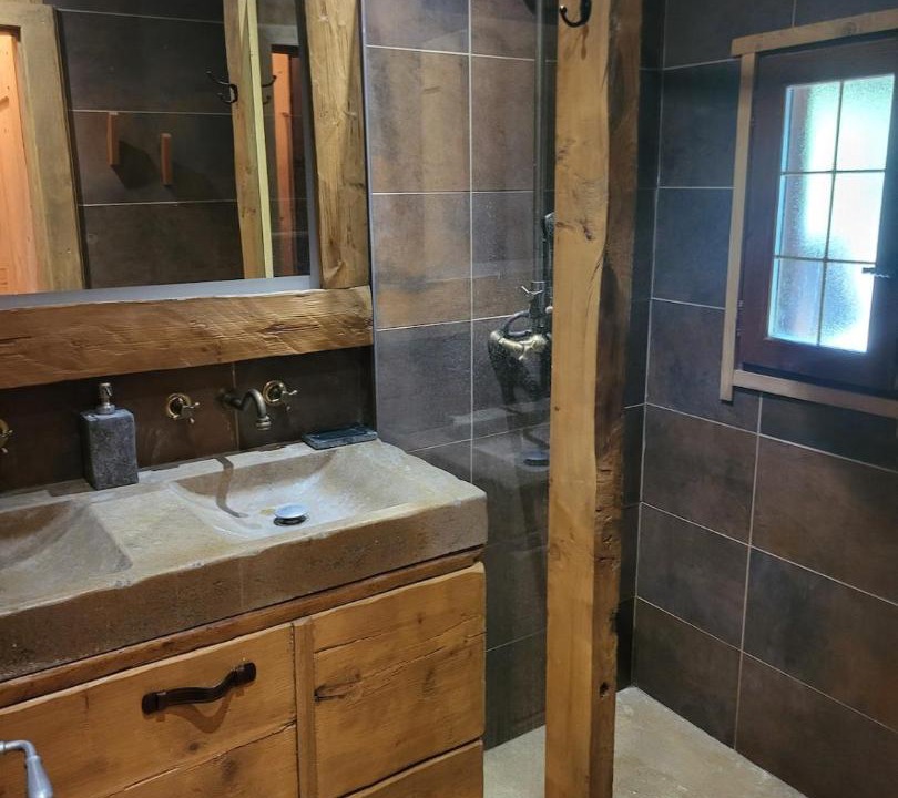 Photo of Bathroom in Lullin