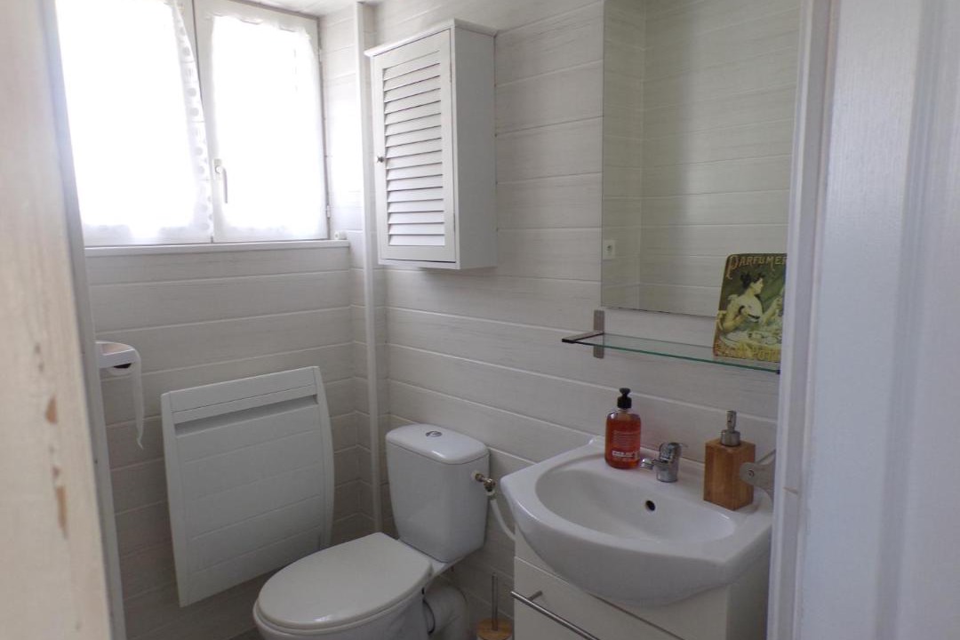 Photo of Bathroom in Chateau-Chinon