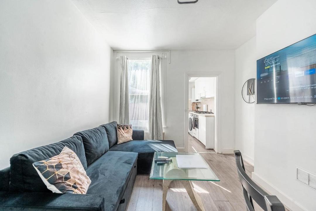 Photo of Livingroom in South Harrow