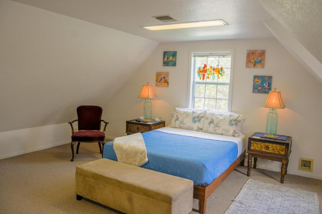 Photo of Bedroom in Bay City