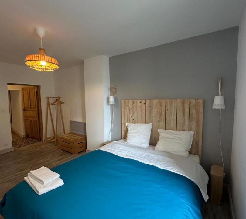 Photo of Others in Fons