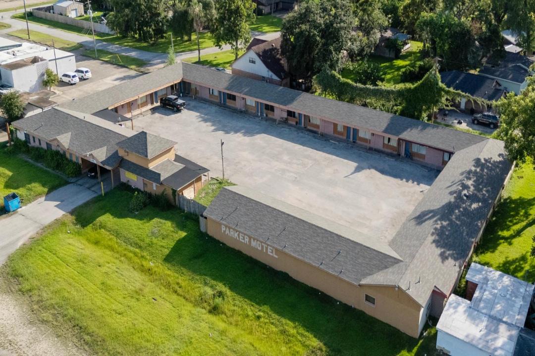 Photo of Buildings in Clute