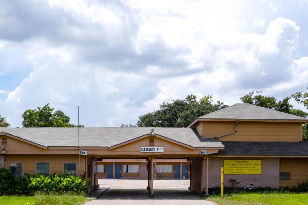 Photo of Others in Clute
