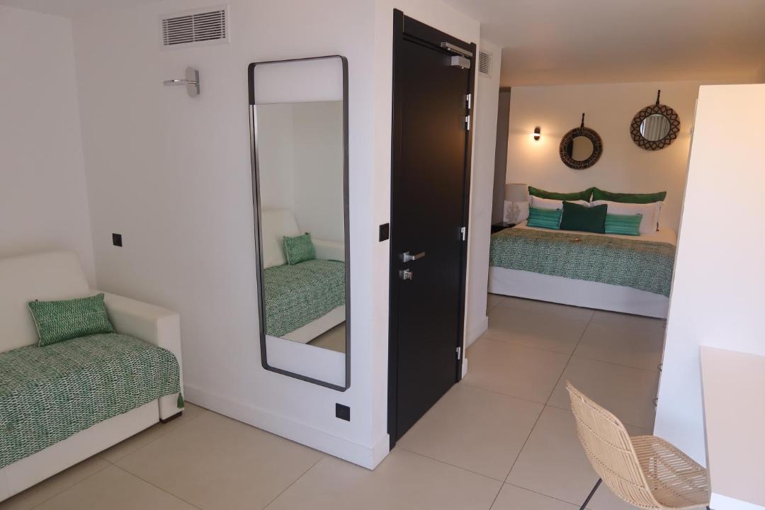 Photo of Others in Monticello