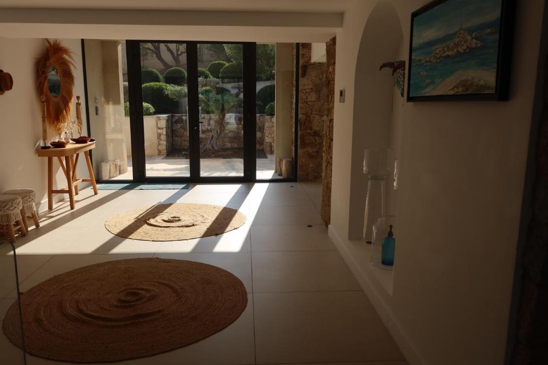 Photo of Others in Monticello