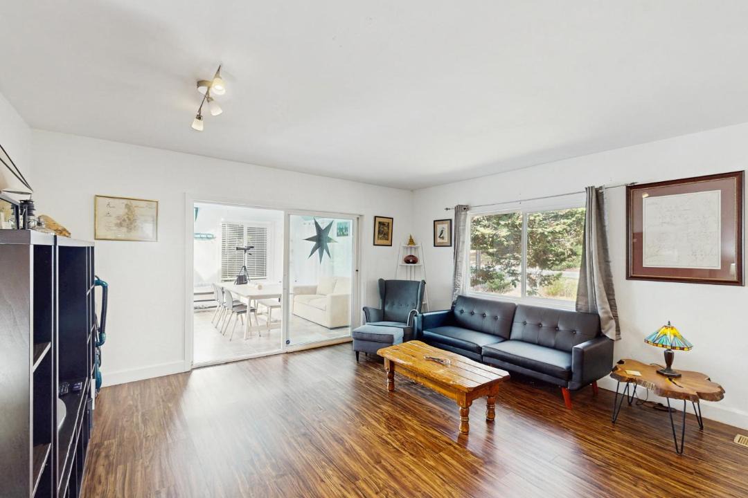 Photo of Others in Thurston