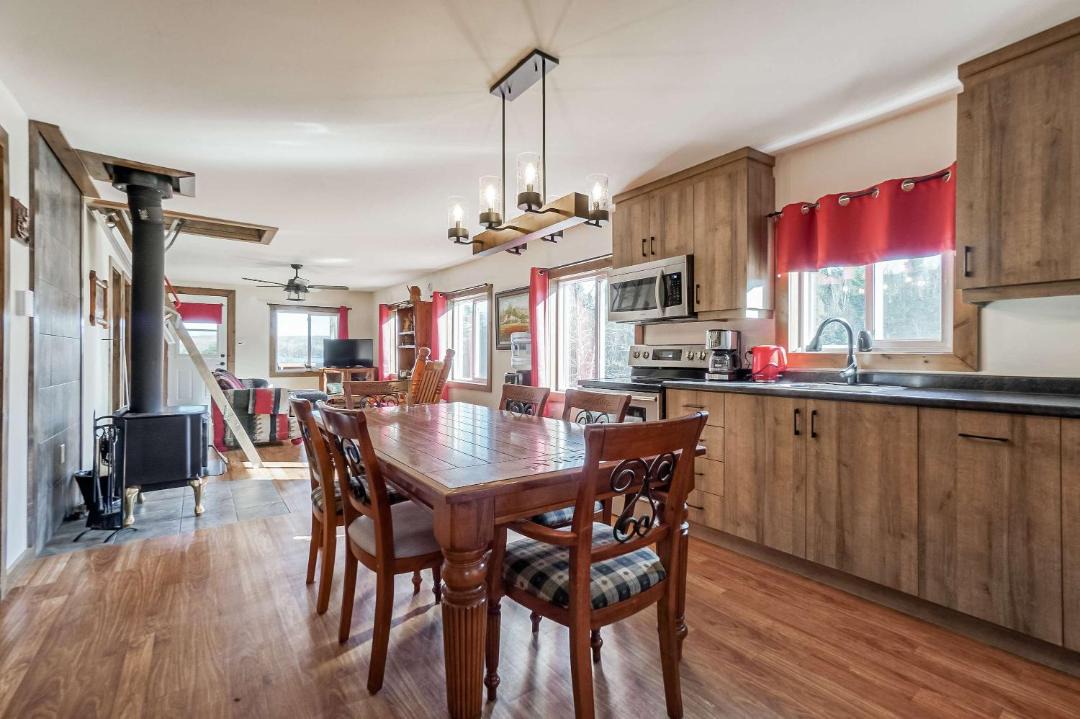 Photo of Kitchen in Saint-Michel-des-Saints