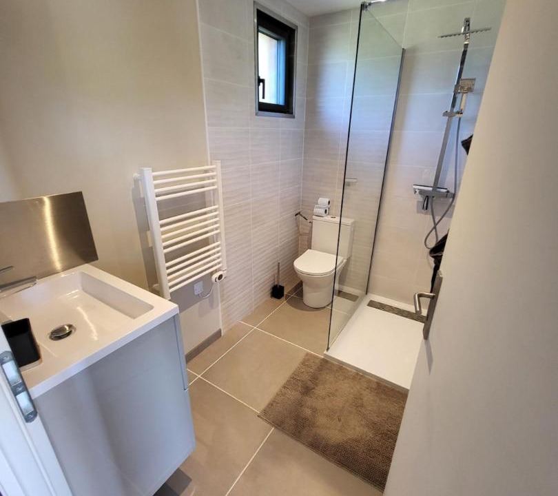 Photo of Bathroom in Saint-Affrique