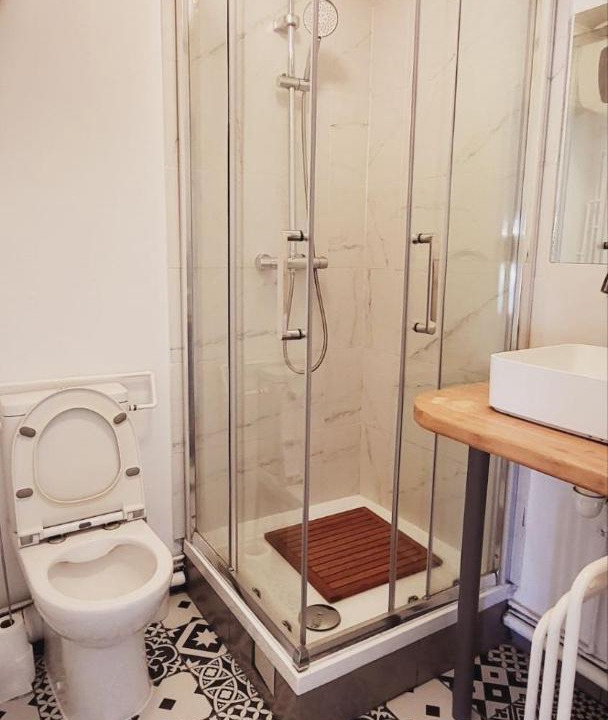 Photo of Bathroom in Le Plessis-Robinson