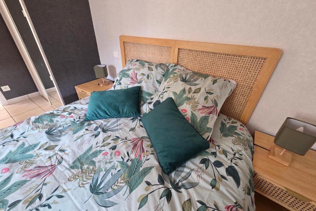 Photo of Others in Montreverd