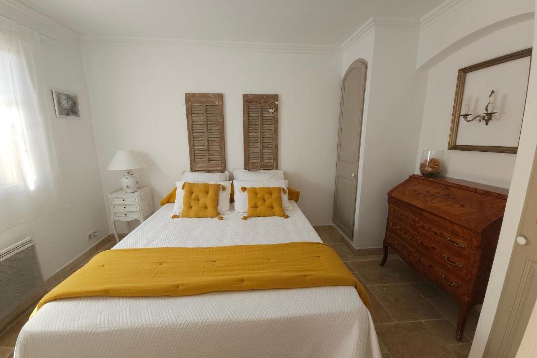Photo of Bedroom in Chateauneuf-les-Martigues