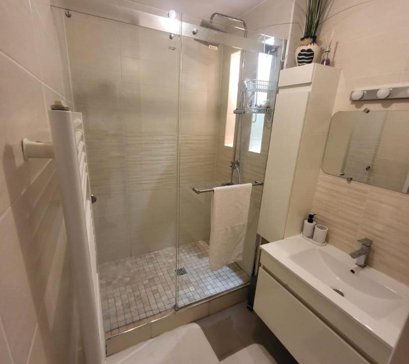Photo of Bathroom in Beauvais