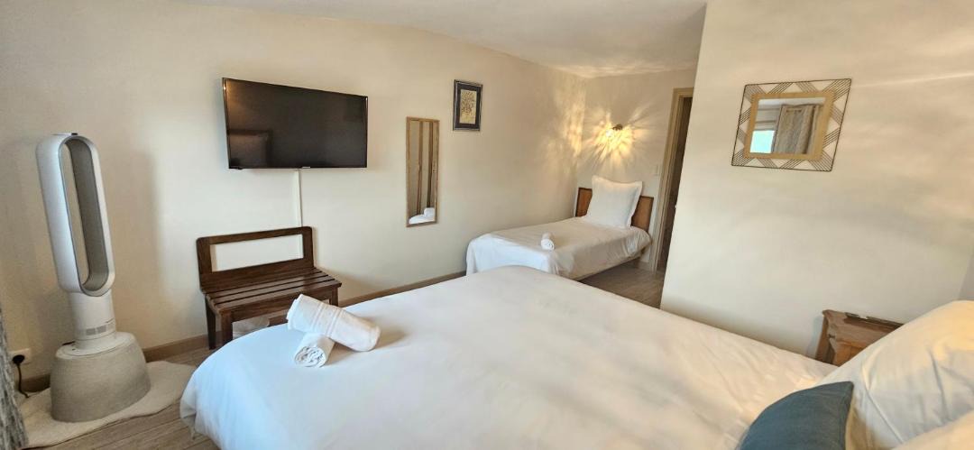 Photo of Others in Sadroc