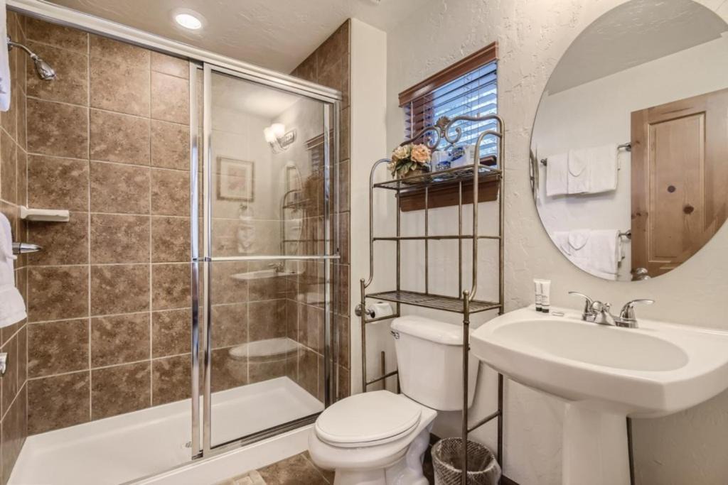 Photo of Bathroom in The Highlands