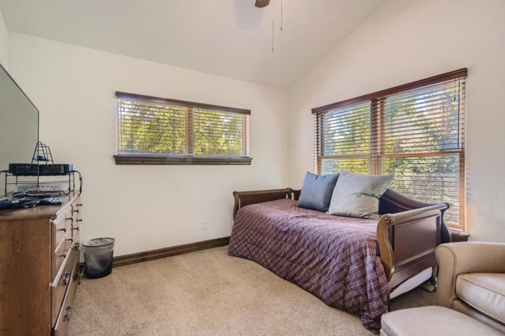 Photo of Bedroom in The Highlands