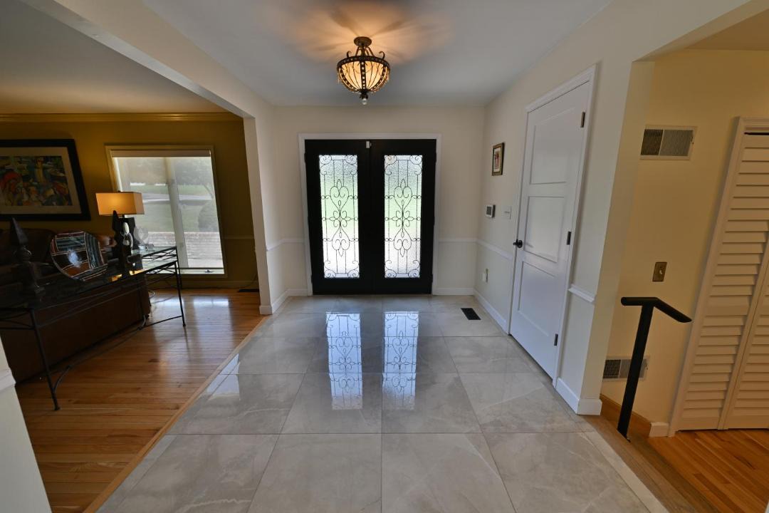 Photo of Others in Ono