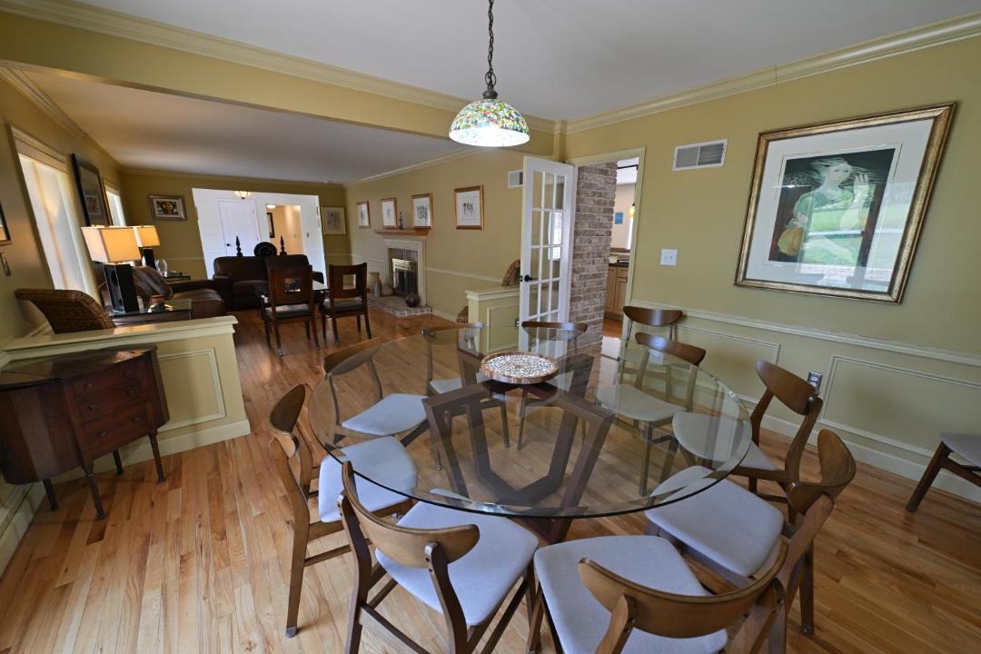 Photo of Others in Ono