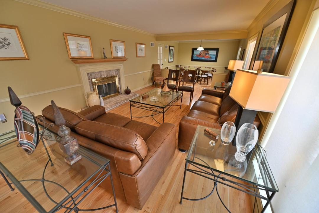 Photo of Others in Ono