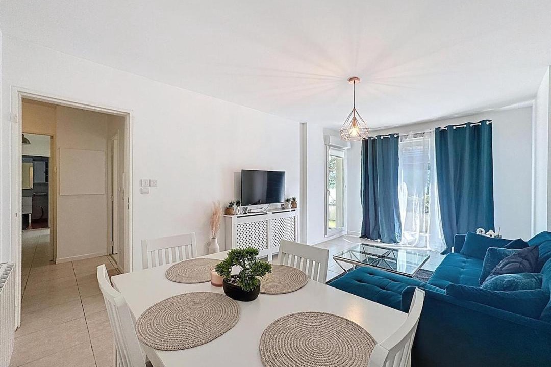 Photo of Others in Les Louvrais