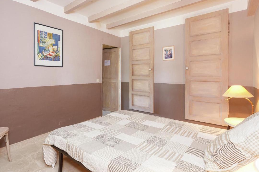 Photo of Bedroom in Oppede