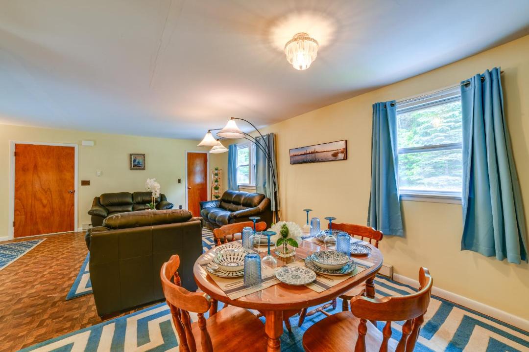 Photo of Others in Roscoe