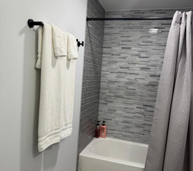 Photo of Bathroom in Albany Park