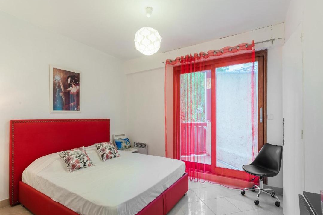 Photo of Bedroom in Le Mourillon