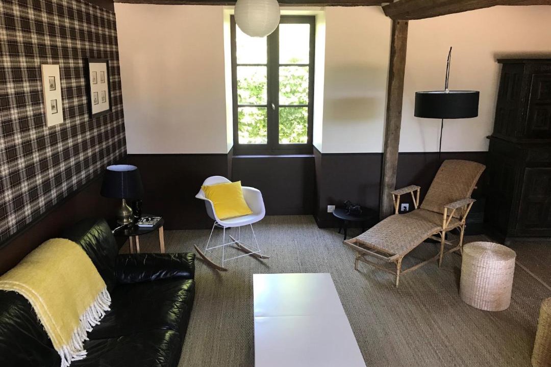 Photo of Livingroom in Saint-Laurent-des-Mortiers