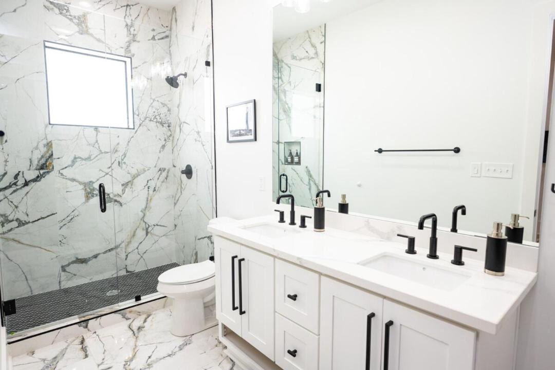 Photo of Bathroom in Tulane - Gravier