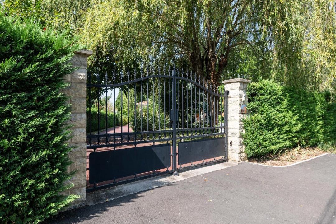 Photo of Others in Pineuilh