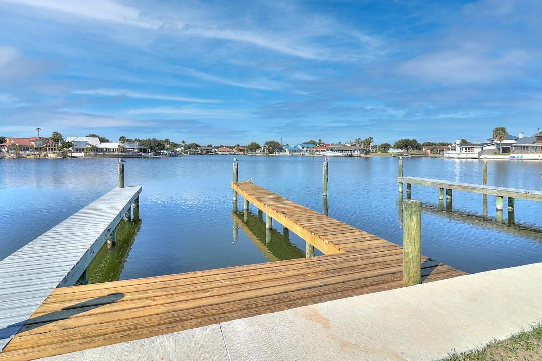 Photo of Others in Harbor Oaks