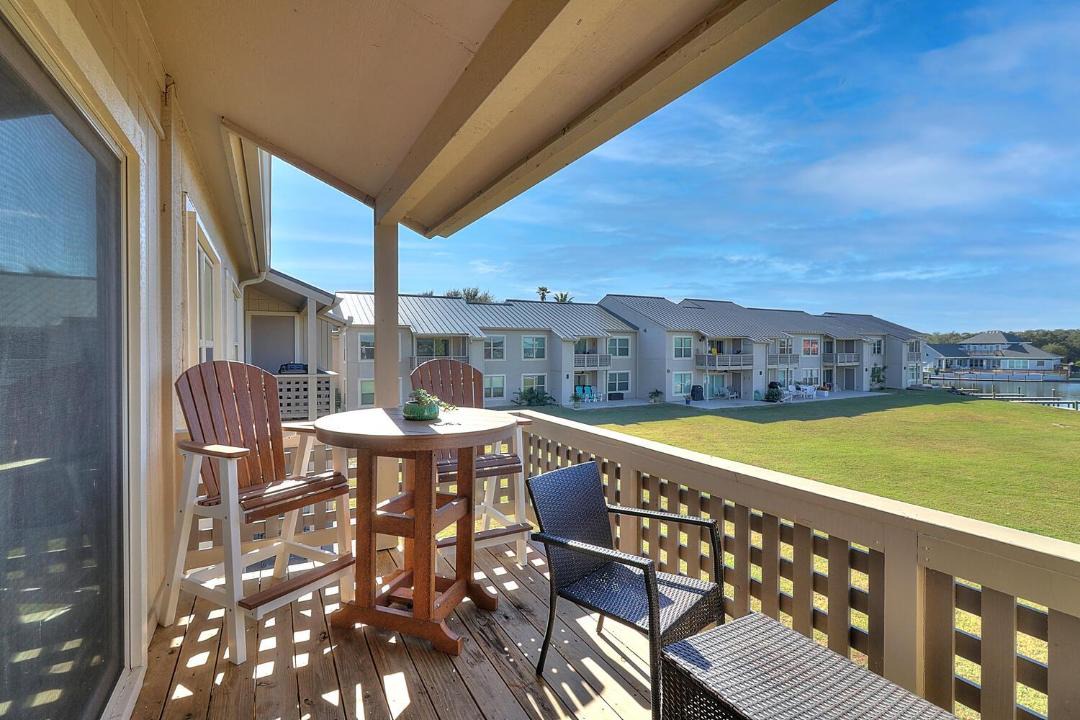 Photo of Patio Balcony in Harbor Oaks