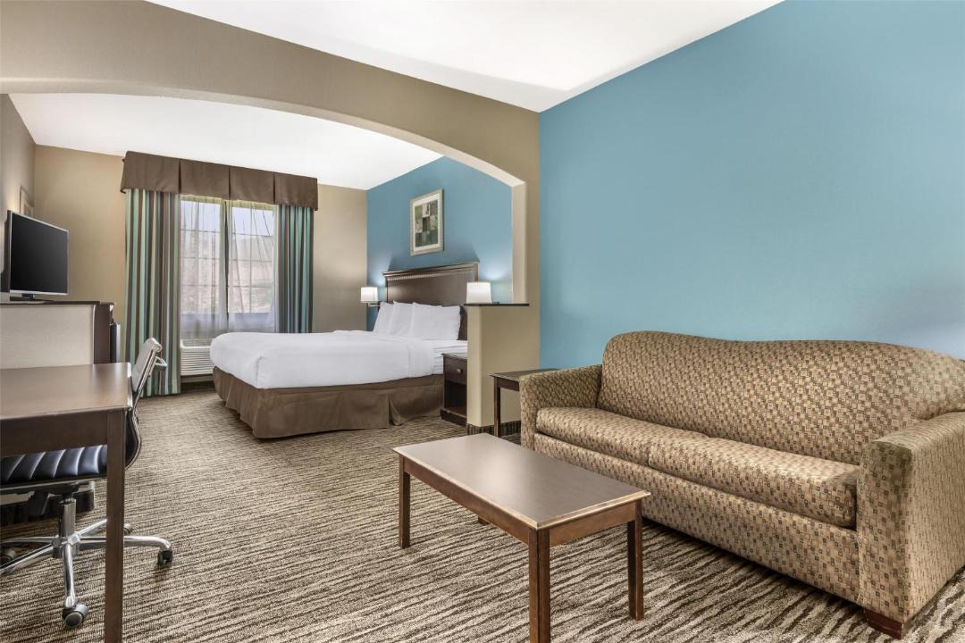 Photo of Bedroom in Mineola