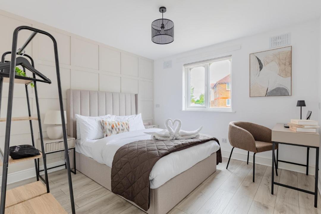 Photo of Bedroom in Hounslow Central